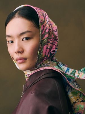 カレ、ショール、スカーフ、ストール | Hermès - エルメス-公式サイト
